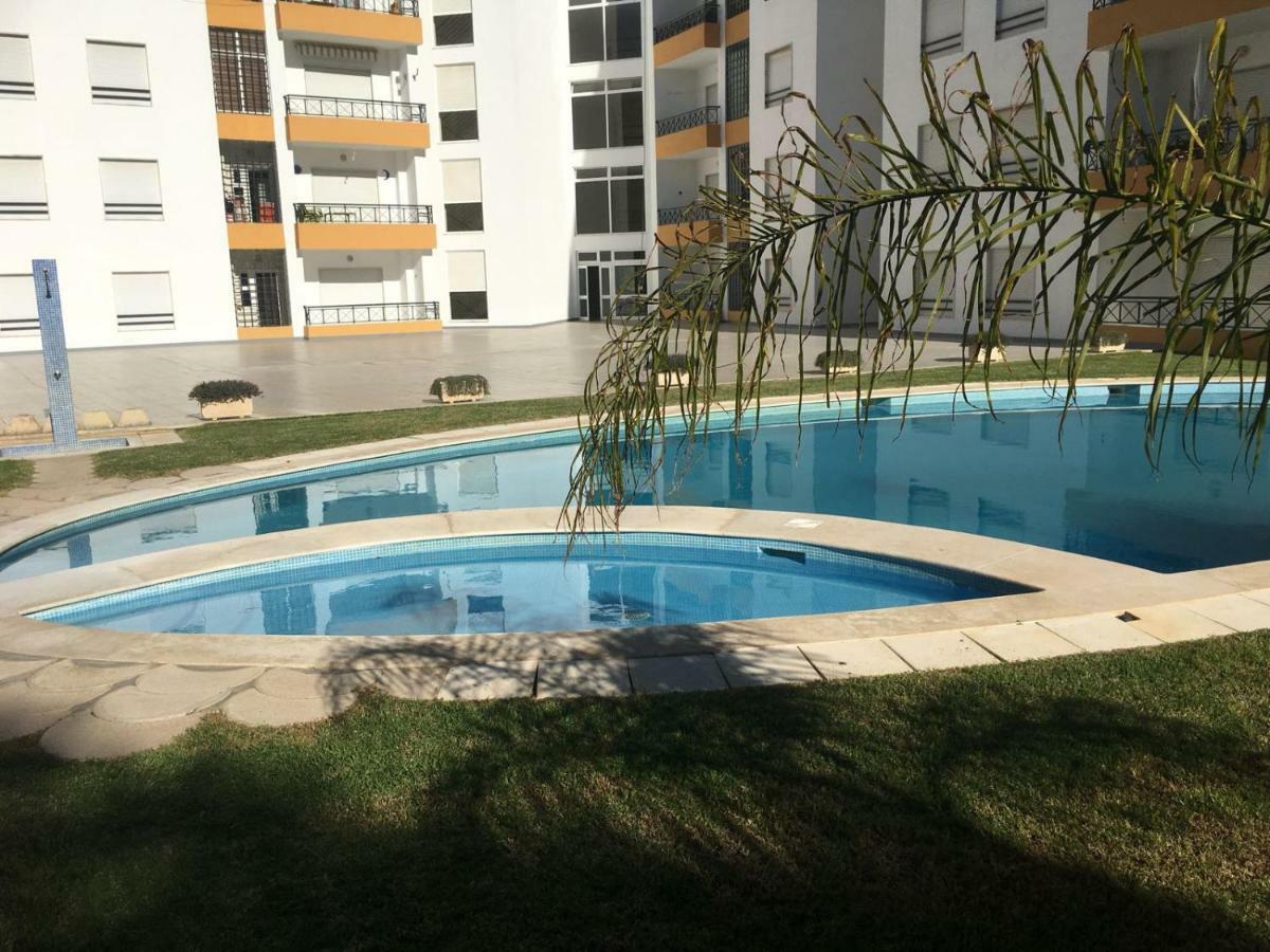 Quiet Apartment Overlooking The Swimming Pool อาร์มาซอง เด เปรา ภายนอก รูปภาพ