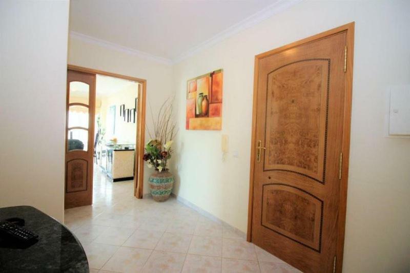 Quiet Apartment Overlooking The Swimming Pool อาร์มาซอง เด เปรา ภายนอก รูปภาพ