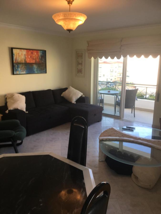 Quiet Apartment Overlooking The Swimming Pool อาร์มาซอง เด เปรา ภายนอก รูปภาพ